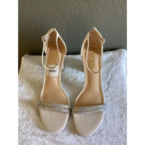 XOXO Shoes  - Picture 1 of 7